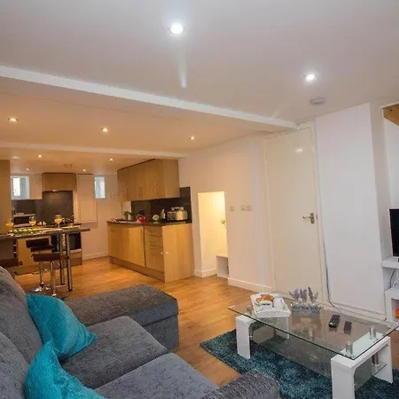 Diamond-town Street Apartment